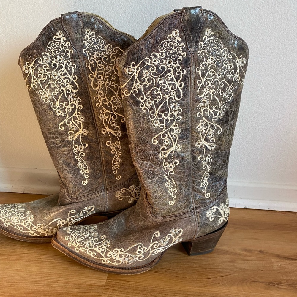 Corral Handcrafted Ladies Cowboy Boots